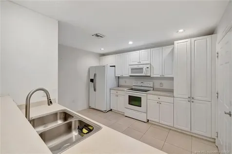 1804 E Sanderling Lane Fort Pierce FL 34982