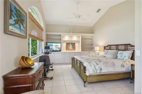 5718 SE Forest Glade Trail Hobe Sound FL 33455