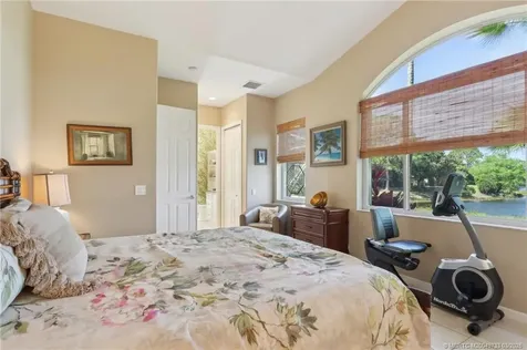 5718 SE Forest Glade Trail Hobe Sound FL 33455