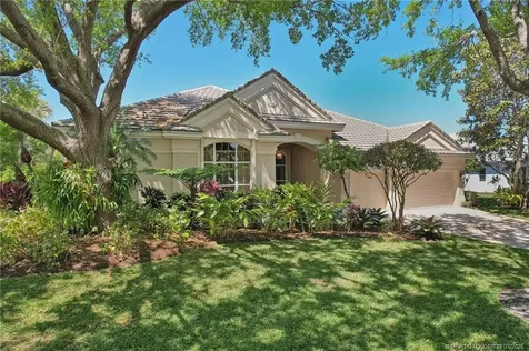 5718 SE Forest Glade Trail Hobe Sound FL 33455