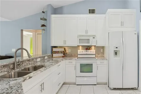 582 SE Southwood Trail Stuart FL 34997