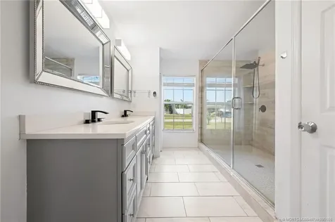 572 SW Mccomb Avenue Port Saint Lucie FL 34953