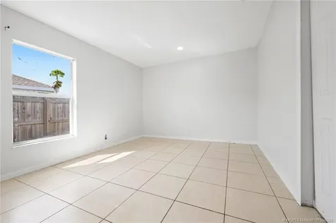 572 SW Mccomb Avenue Port Saint Lucie FL 34953