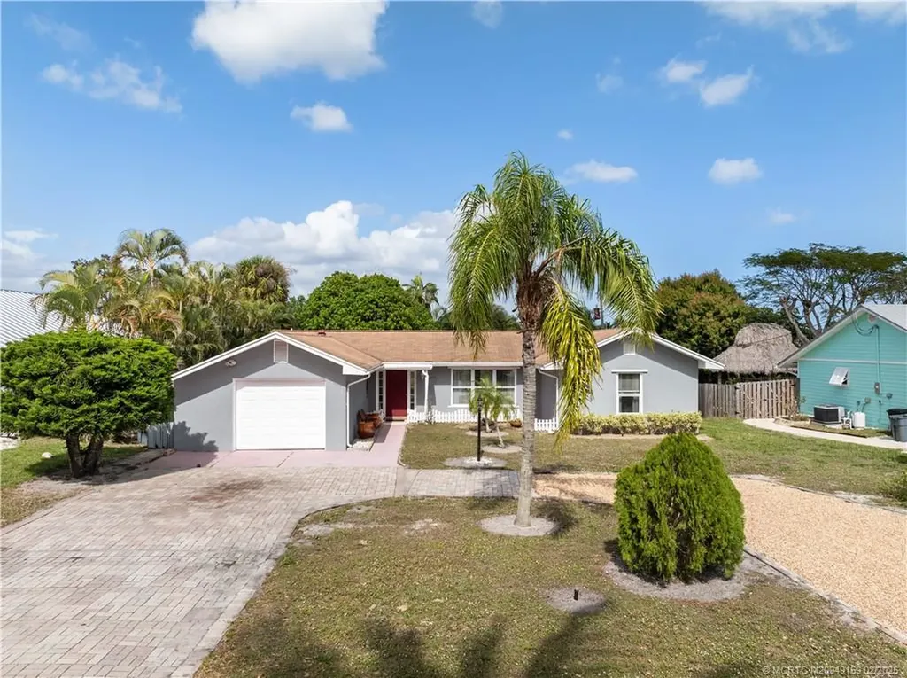 4805 SE Manatee Terrace Stuart FL 34997