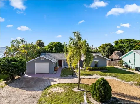 4805 SE Manatee Terrace Stuart FL 34997