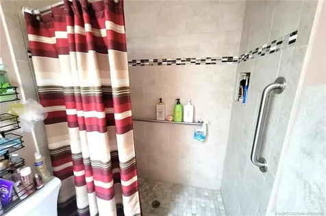 3852 SE Fairway W Stuart FL 34997