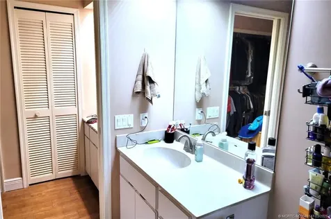 3852 SE Fairway W Stuart FL 34997