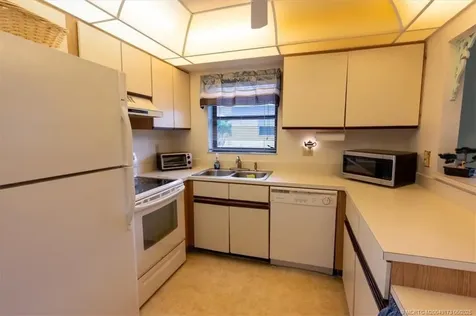 2950 SE Ocean Boulevard Stuart FL 34996