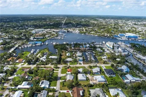 4732 SE Starling Way Stuart FL 34997