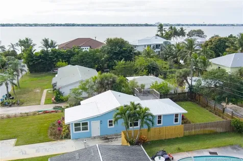 1036 NE Wright Avenue Jensen Beach FL 34957