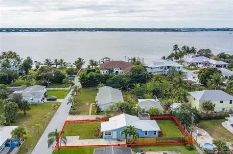 1036 NE Wright Avenue Jensen Beach FL 34957