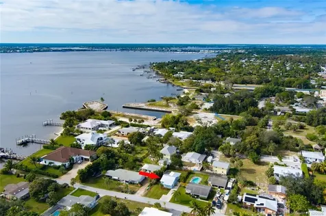 1036 NE Wright Avenue Jensen Beach FL 34957