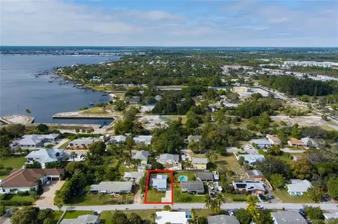 1036 NE Wright Avenue Jensen Beach FL 34957