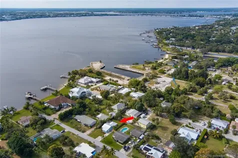 1036 NE Wright Avenue Jensen Beach FL 34957