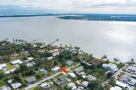1036 NE Wright Avenue Jensen Beach FL 34957