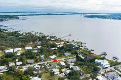 1036 NE Wright Avenue Jensen Beach FL 34957
