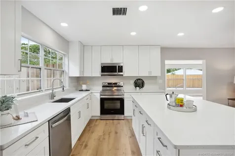1336 42nd Avenue Vero Beach FL 32960
