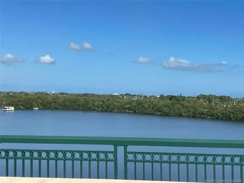 1270 SE Parkview Place Stuart FL 34994