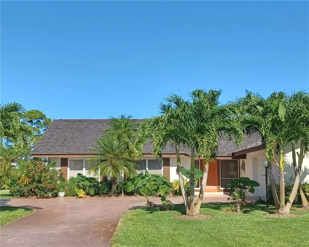3543 SE Fairway E Stuart FL 34997