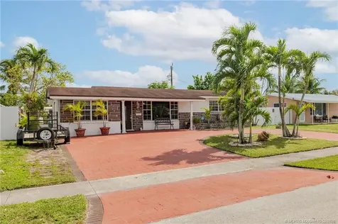 2613 Island Drive Miramar FL 33023