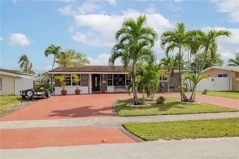 2613 Island Drive Miramar FL 33023