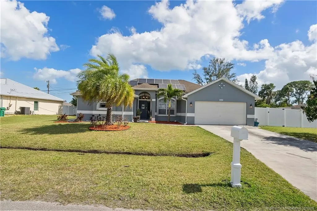 1991 SE Dock Street Port Saint Lucie FL 34952