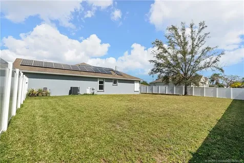 1991 SE Dock Street Port St Lucie FL 34952