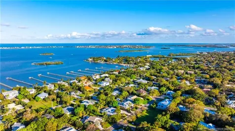 9 Lantana Lane Stuart FL 34996