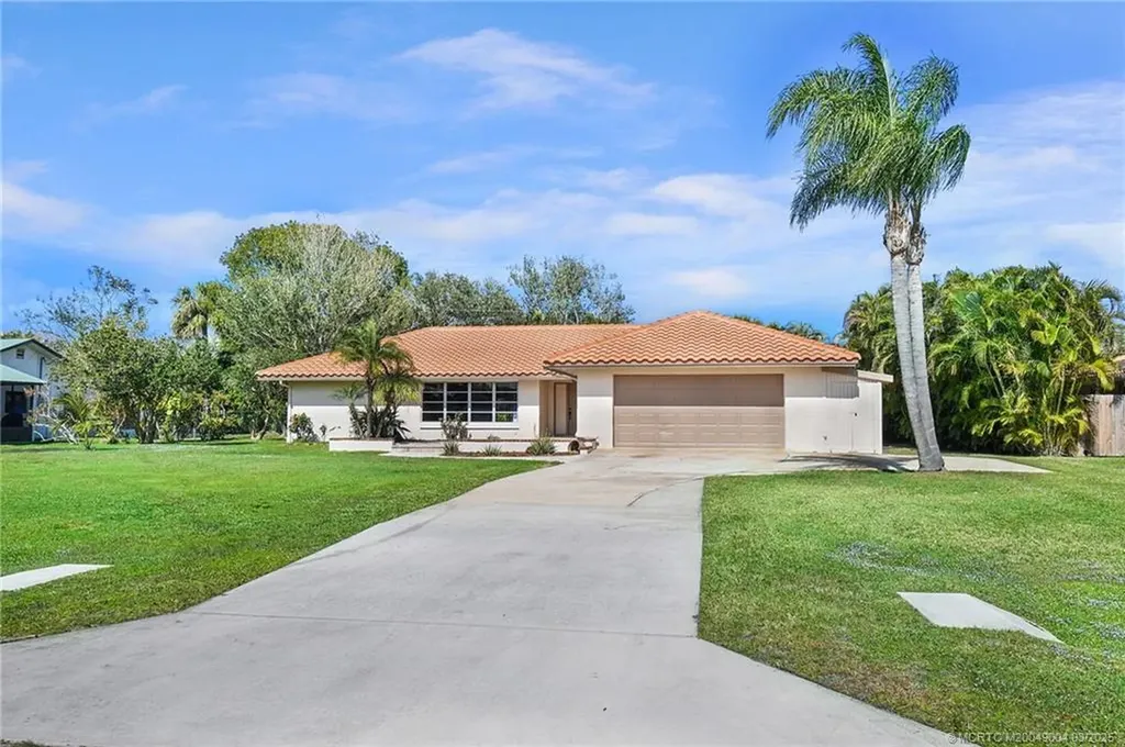 2457 NW Everglades Boulevard Stuart FL 34994