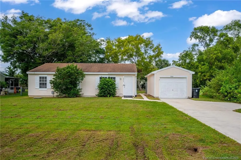2232 SE Berkshire Boulevard Port Saint Lucie FL 34952