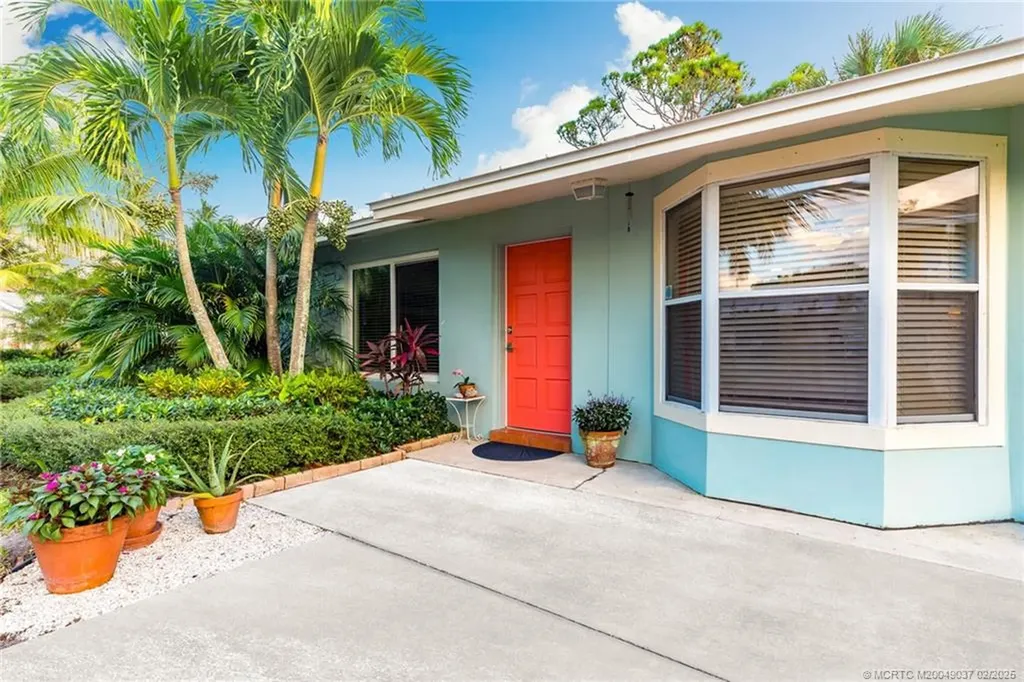 9026 SE Bobwhite Street Hobe Sound FL 33455