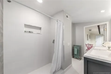 9026 SE Bobwhite Street Hobe Sound FL 33455