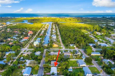 9026 SE Bobwhite Street Hobe Sound FL 33455