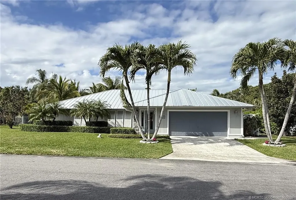 8565 SE Gulfstream Place Hobe Sound FL 33455