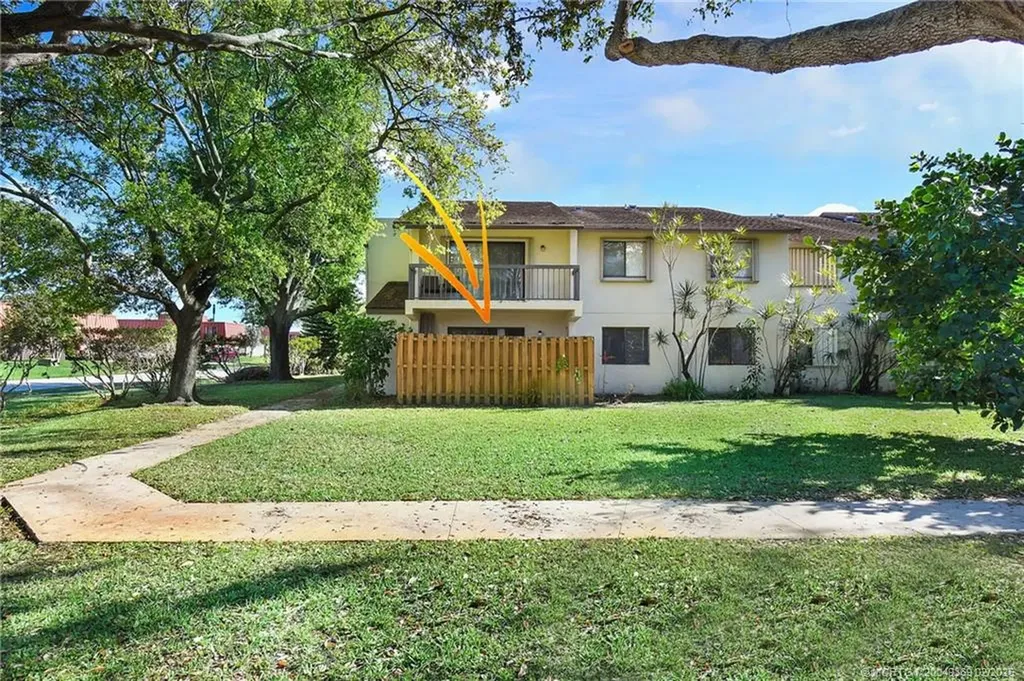 3404 Gardens East Drive Palm Beach Gardens FL 33410