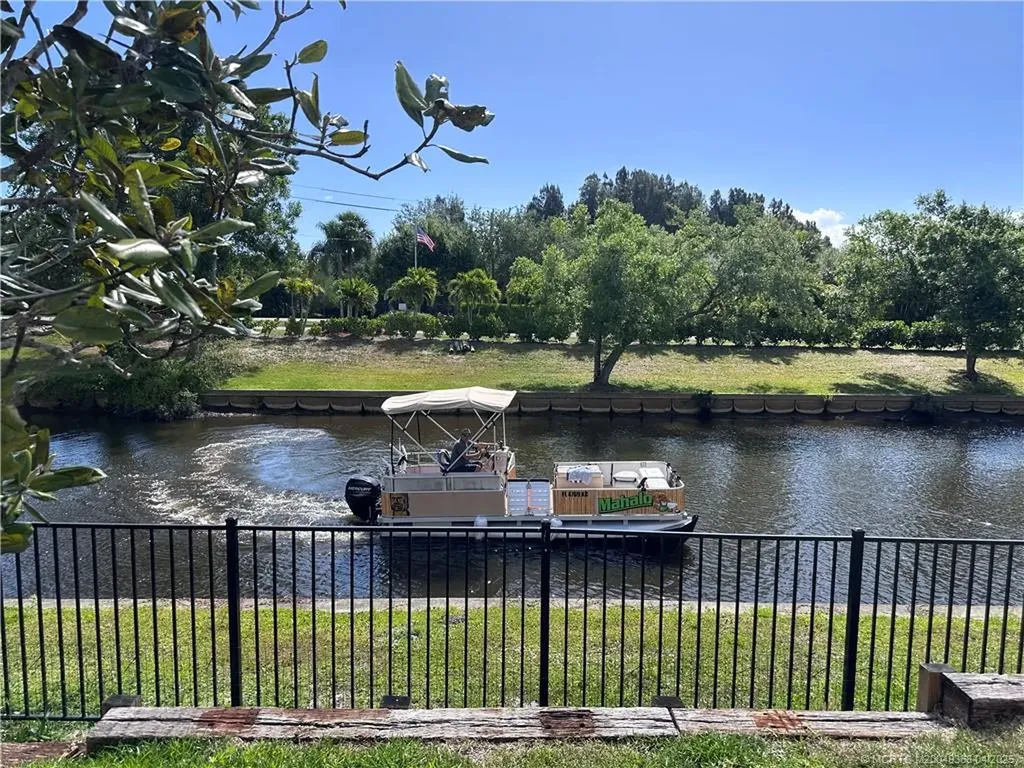 195 SE Riverbend Street Stuart FL 34997