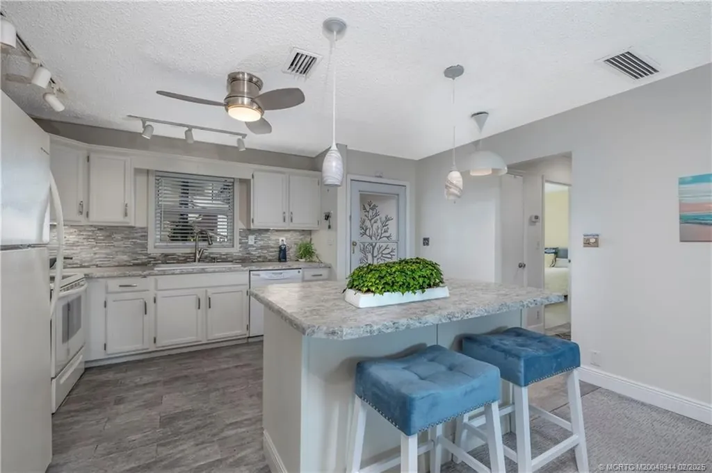 6531 SE Federal Highway Stuart FL 34997