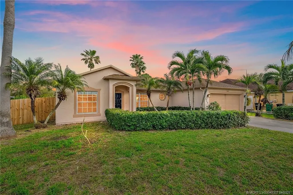 2249 SW Lawrence Street Port Saint Lucie FL 34953