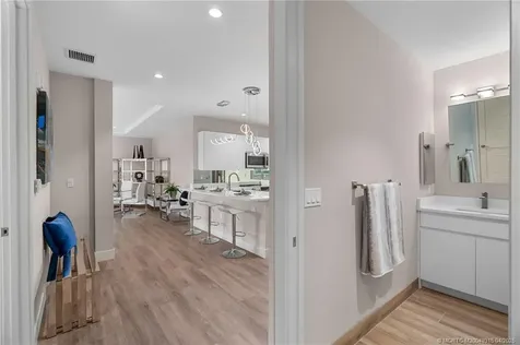 41 SW Seminole Street Stuart FL 34994