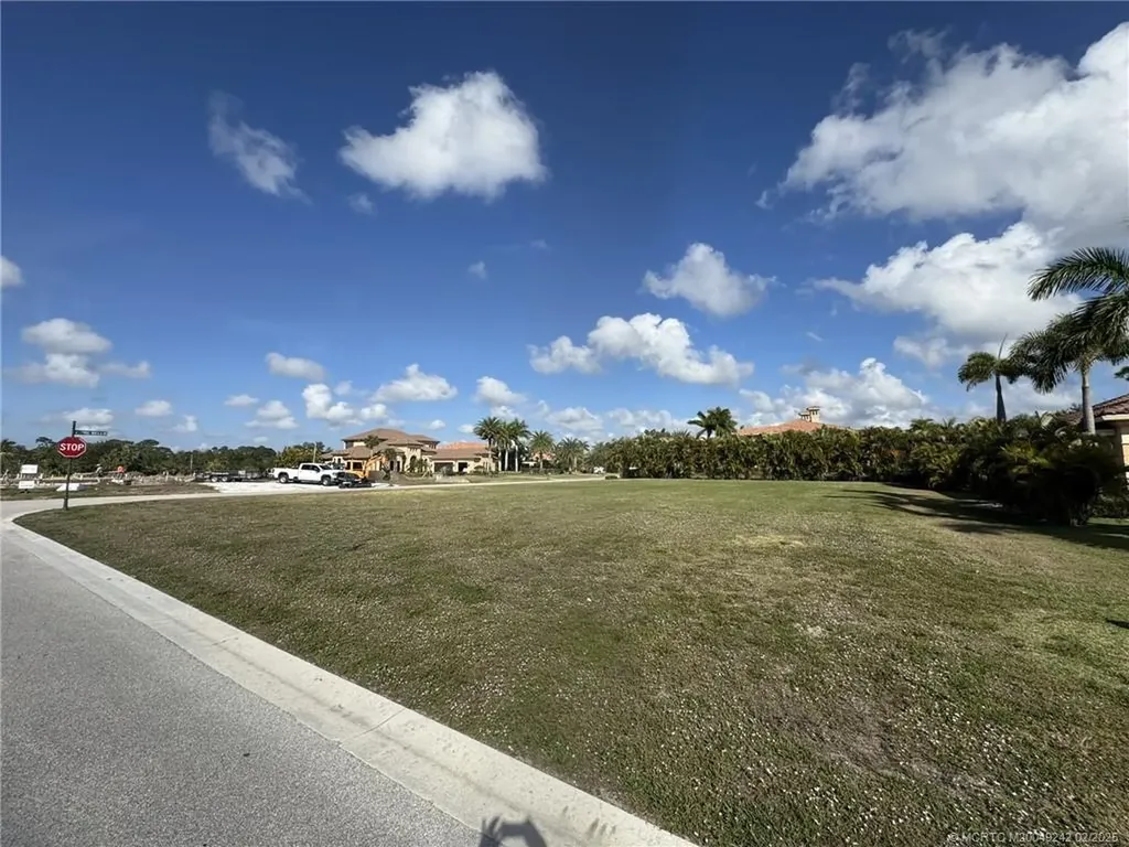 184 SE Via Terra Bella Port Saint Lucie FL 34952