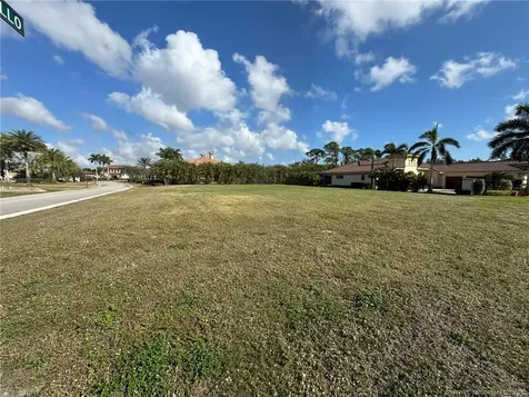 184 SE Via Terra Bella Port Saint Lucie FL 34952