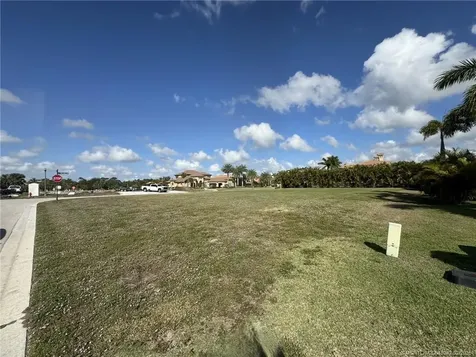 184 SE Via Terra Bella Port Saint Lucie FL 34952