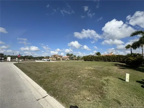 184 SE Via Terra Bella Port Saint Lucie FL 34952