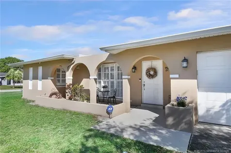 835 SE Tierra Court Port St Lucie FL 34983