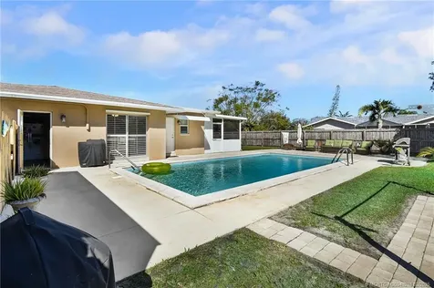 835 SE Tierra Court Port St Lucie FL 34983