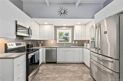 530 SW Manor Drive Stuart FL 34994