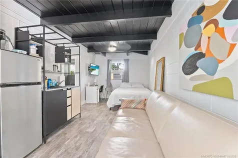 530 SW Manor Drive Stuart FL 34994