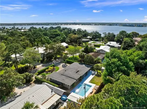 530 SW Manor Drive Stuart FL 34994