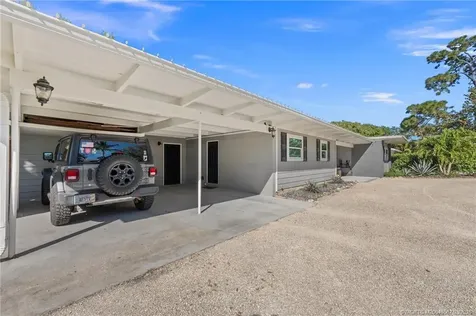 530 SW Manor Drive Stuart FL 34994