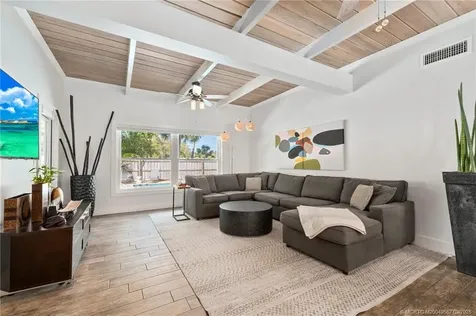 530 SW Manor Drive Stuart FL 34994